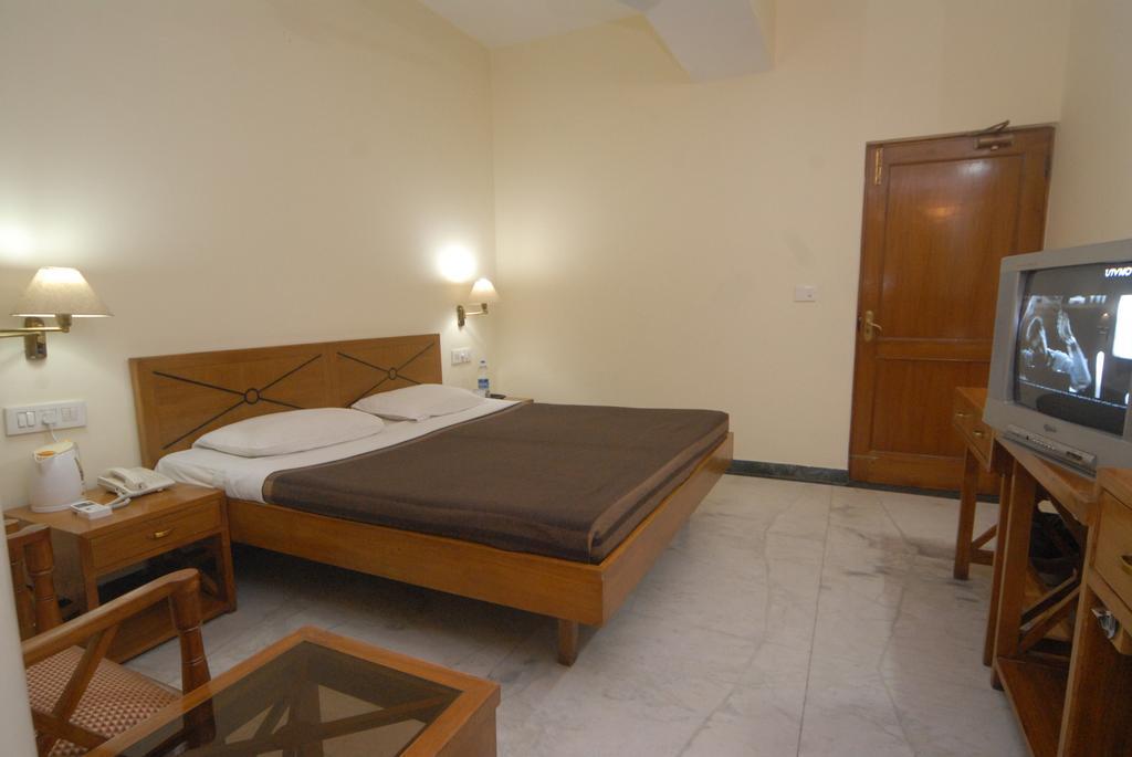 The Komfort Inn Chandigarh Room photo